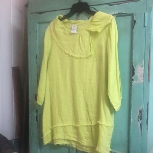 Match Point 3/4 sleeve distressed linen top